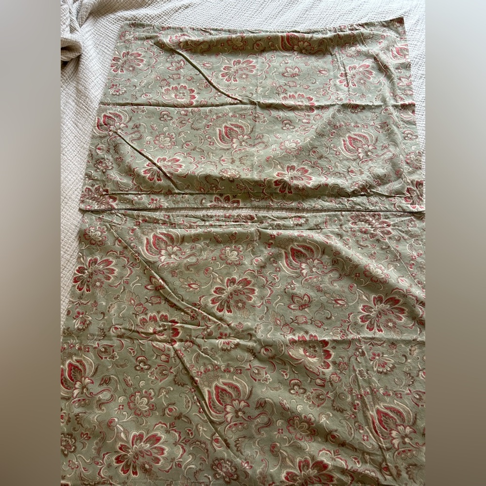 Ralph Lauren Hadley Sage Green Floral Standard Size Pillow Shams.